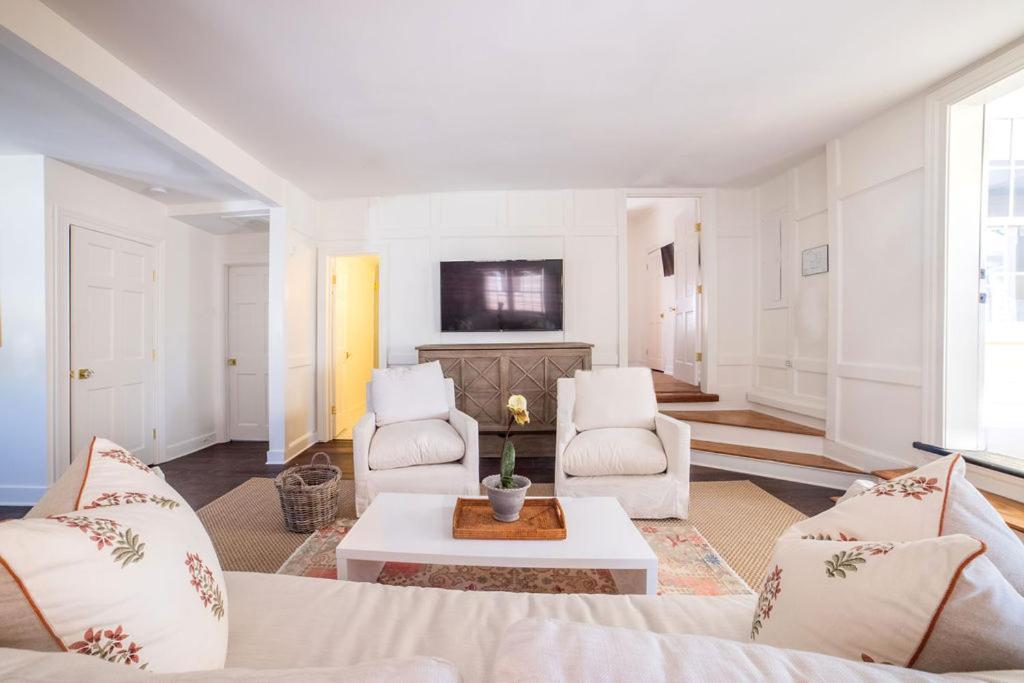 Guesthouse Charleston East 42 D Eksteriør billede