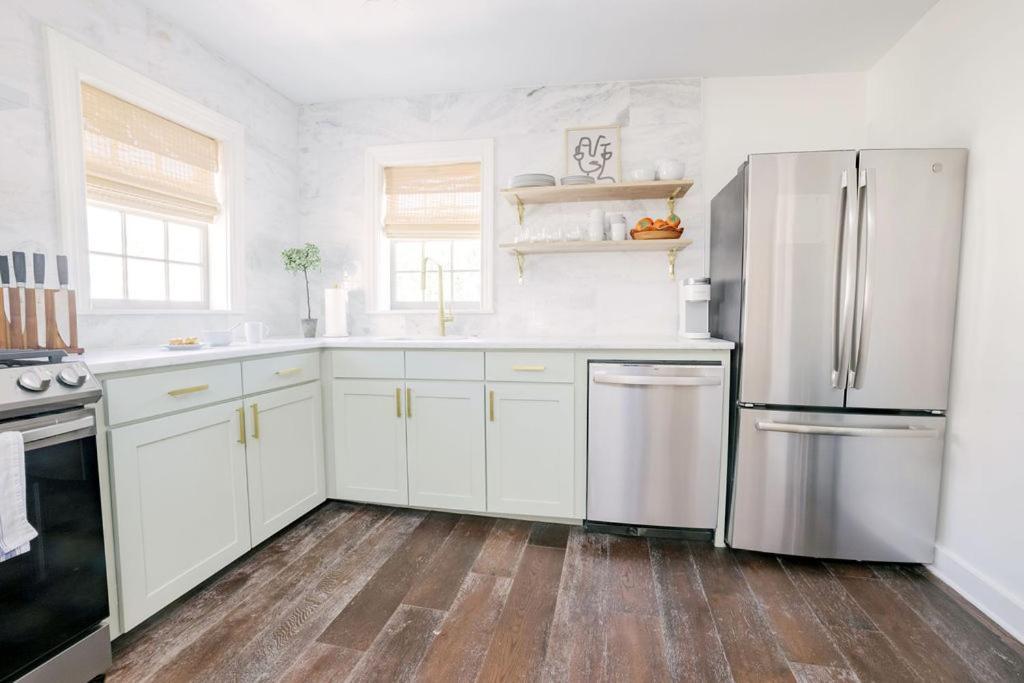 Guesthouse Charleston East 42 D Eksteriør billede